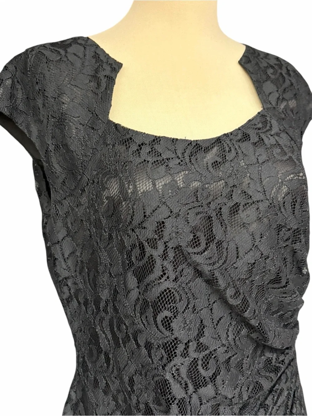 Tahari Arthur S Levine Black Lace Draped Peplum Sheath Dress 8P Petite